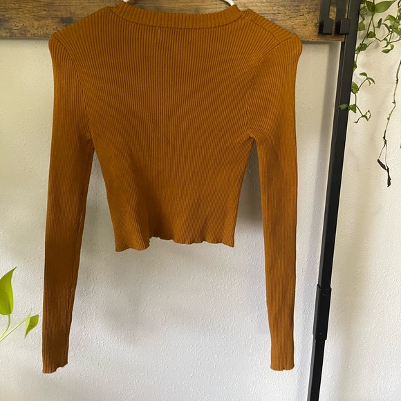 NWOT Forever 21 crop sweater - Picture 2 of 3